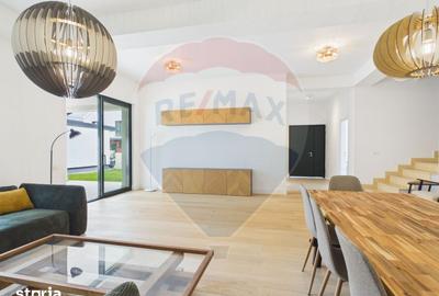 Casă cu 8 camere cu Teren 400 Mp în Corbeanca - 2