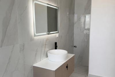 Casă individuală cu 5 camere cu Canalizare în Central - 8