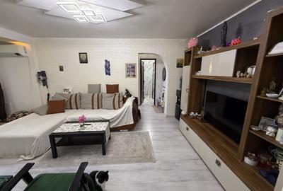 Apartament cu 3 camere semidecomandat, mobilat în Central - 3