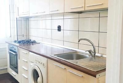 Apartament cu 2 camere decomandat în 13 Septembrie