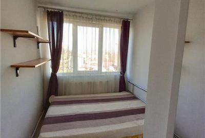 Apartament cu 2 camere decomandat în Cornișa - 3