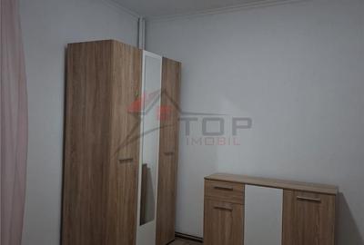 Apartament cu 2 camere decomandat în Podu Roș