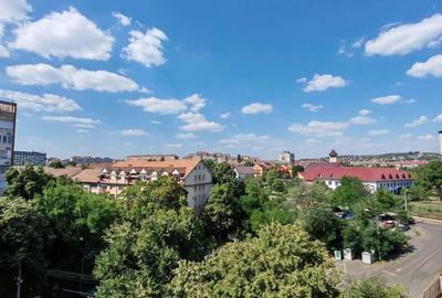 Apartament cu 3 camere decomandat în Dacia - 9