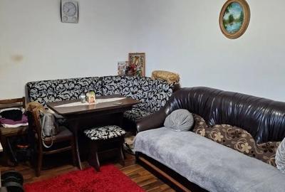 Apartament cu 2 camere decomandat în Bariera Vâlcii