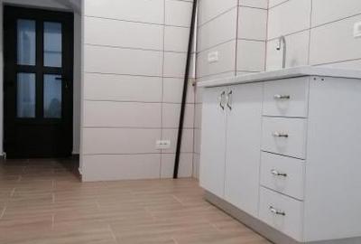 Casă cu 2 camere cu Teren 200 Mp în Decebal - 12