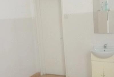 Spațiu comercial, de 50 mp, în Central