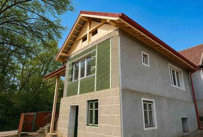 Casă cu Teren 1100 Mp în Inucu