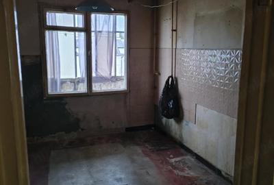 Apartament cu 4 camere decomandat în Central - 4