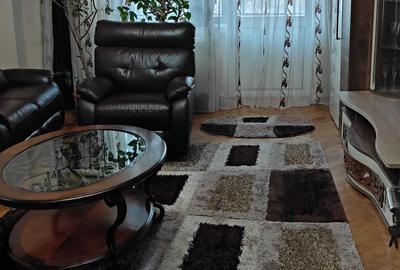 Apartament cu 4 camere decomandat în Central - 3