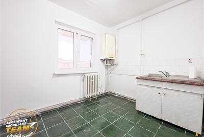 Apartament cu 3 camere decomandat în Lenin - 14