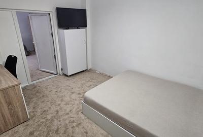 Apartament cu 2 camere semidecomandat în Rahova