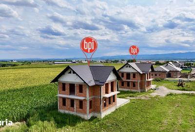 Casă cu 5 camere cu Teren 750 Mp în Fântâna Mare