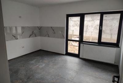Casă cu 4 camere în Braniștea - 2