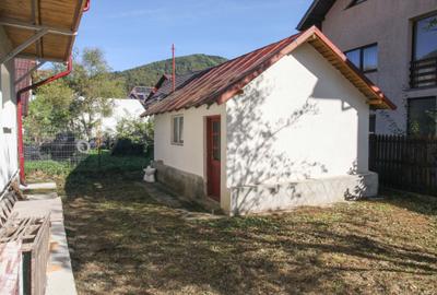 Casă cu 7 camere cu Teren 386 Mp în Platoul Izvor - 3