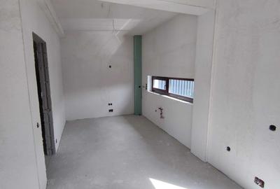 Casă cu 4 camere cu Teren 200 Mp în Iris