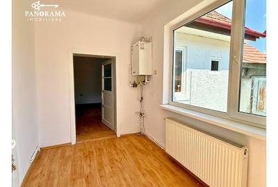 Casă cu 4 camere decomandat cu Canalizare în Central - 12