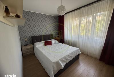 Apartament cu 3 camere semidecomandat, mobilat în Rovine