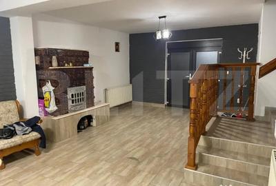 Casă cu 4 camere cu Teren 400 Mp în Mărtinești - 2