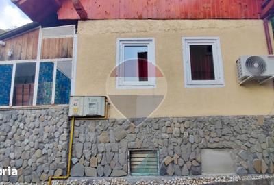 Casă cu 3 camere cu Teren 150 Mp în Schei