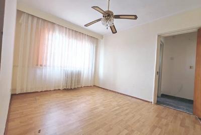 Apartament cu 2 camere semidecomandat în Trivale