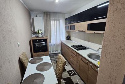 Apartament cu 2 camere decomandat în Tudor