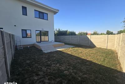 Casă cu 4 camere cu Teren 250 Mp în Moșnița Nouă