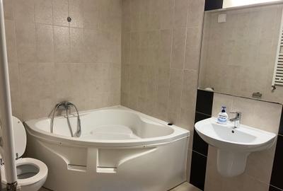 Apartament cu 3 camere decomandat în Central - 3