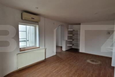 Casă cu 7 camere cu Teren 1000 Mp în Plaiul Vulcanești - 14