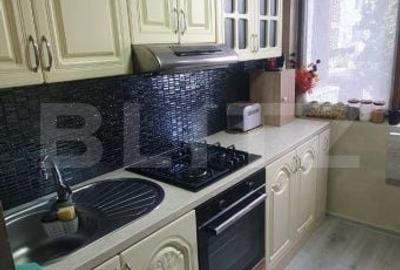 Apartament cu 3 camere semidecomandat în Central - 2