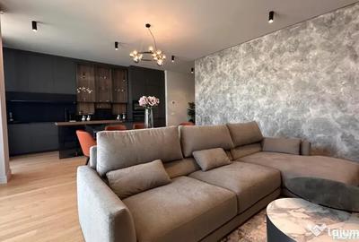 Apartament cu 4 camere semidecomandat în Floreasca