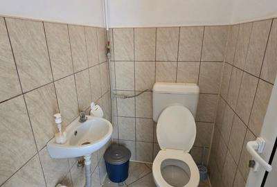 Spațiu comercial, de 90 mp, în Central - 18