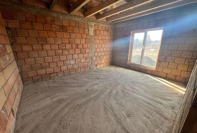 Casă cu 3 camere în Sângeorgiu de Mureș