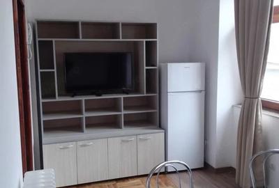 Apartament cu 3 camere semidecomandat în Take Ionescu