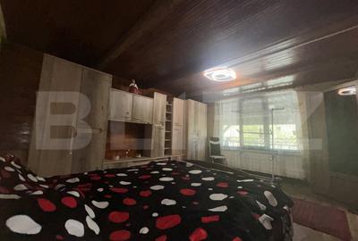 Casă cu 3 camere cu Teren 1400 Mp în Central - 1