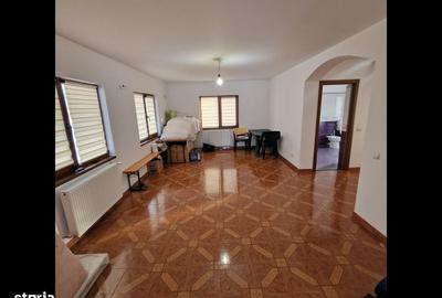 Casă cu 4 camere cu Teren 2676 Mp în Central - 4