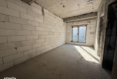 Casă cu 4 camere cu Teren 200 Mp în Central