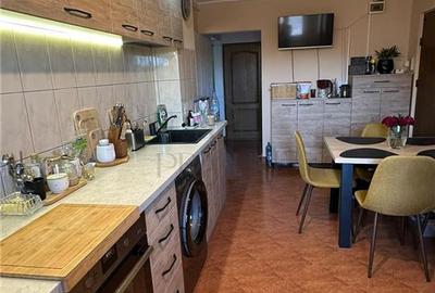 Apartament cu 3 camere decomandat, mobilat în Timocului-Șaguna - 3