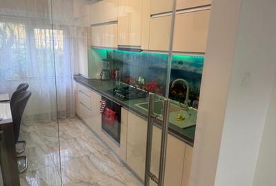 Apartament cu 2 camere decomandat în Faleza Nord
