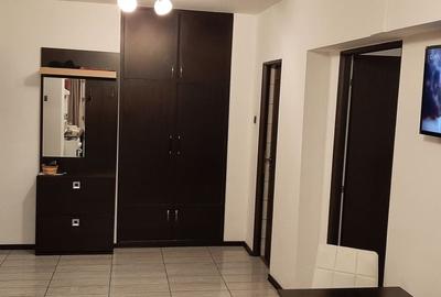 Apartament cu 2 camere decomandat în 22 Decembrie