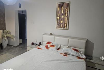 Apartament cu 3 camere în Micro 3