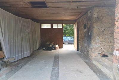 Casă cu 3 camere în Moceriș