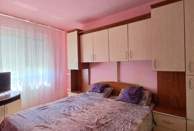 Apartament cu 3 camere decomandat în Cantemir - 14