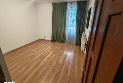 Apartament cu 3 camere decomandat în Liviu Rebreanu