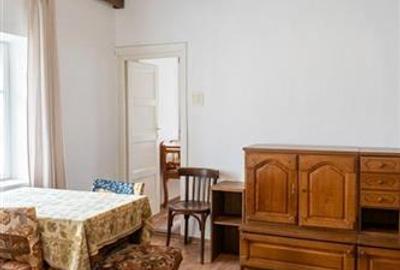Casă cu 3 camere cu Teren 2974 Mp în Șișterea