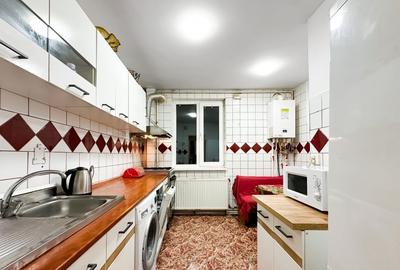 Apartament cu 3 camere decomandat în Drumul Taberei