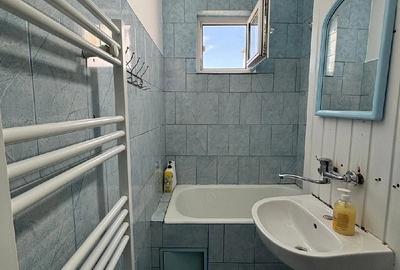 Apartament cu 3 camere semidecomandat în Central - 2