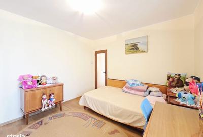 Apartament cu 3 camere semidecomandat, mobilat în Micro 16 - 7