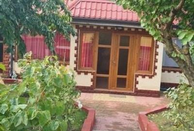 Casă cu 4 camere cu Teren 170 Mp în Vânători