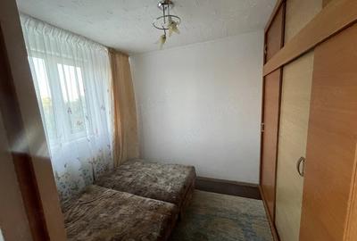 Apartament cu 3 camere semidecomandat în Micro 1 - 7