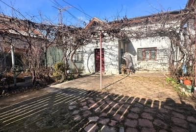 Casă individuală cu 4 camere cu Canalizare în Pipera